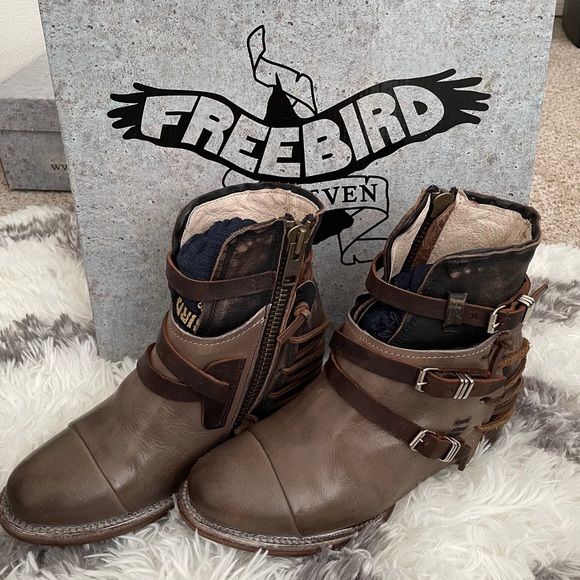 Freebird by Steven Shoes - NEW! Freebird by Steven Crue Booties 🤍